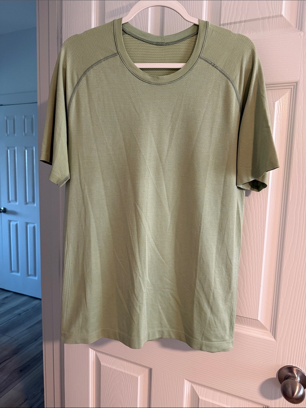 lululemon athletica Men's Short-Sleeve Performance Tee - Light Olive Green